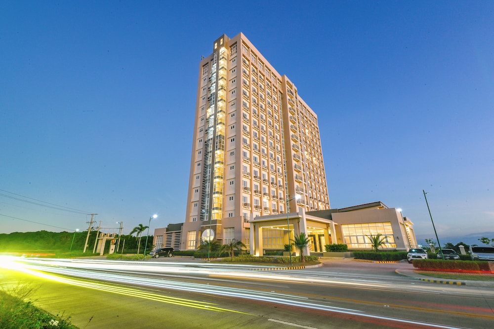 Sotogrande Hotel and Convention Center Batangas — hotel in Bauan