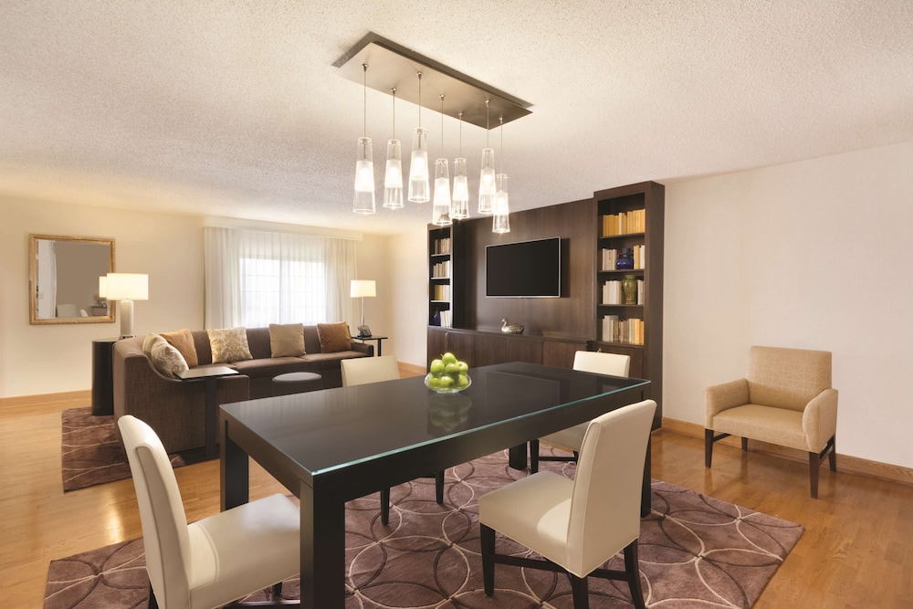 Embassy Suites Greenville Golf Resort & Conference Center - photo 13