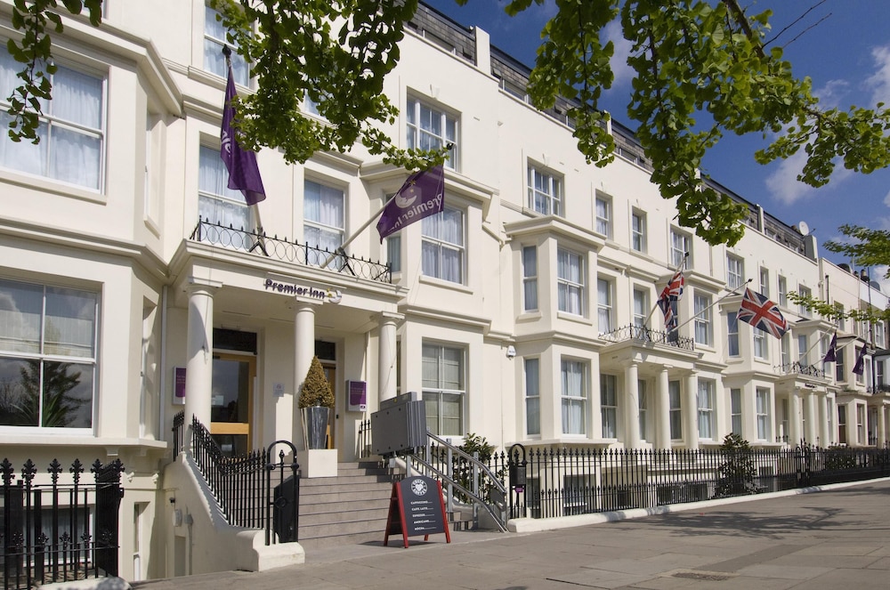 Premier Inn London Kensington Olympia — hotel in Kensington
