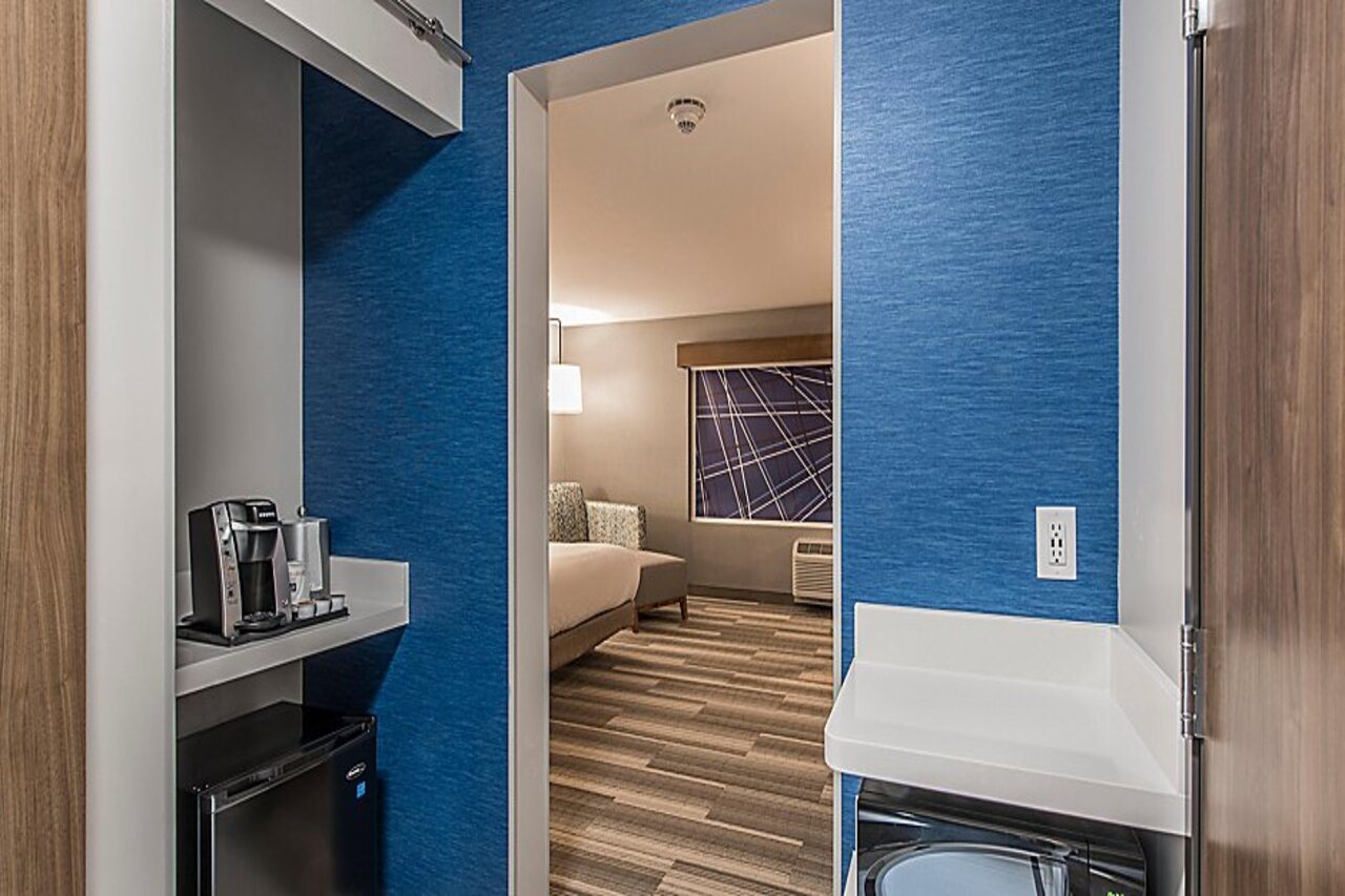 Holiday Inn Express & Suites Phoenix North Happy Valley by IHG - photo 12