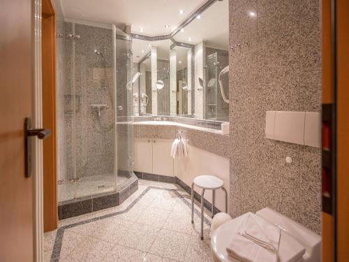 Dünenpark Binz Komfort Ferienwohnung mit 1 Schlafzimmer und Terrasse im Erdgeschoss 238 — 4-Star Luxury Hotel in Ostseebad Binz, Germany