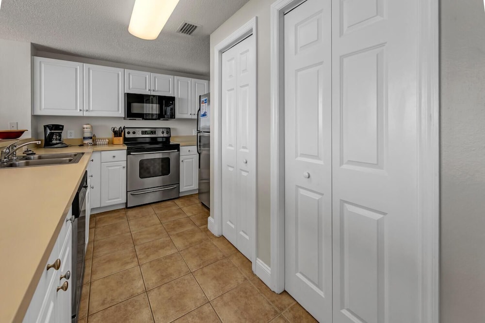 Majestic Beach Towers 1 407 - photo 13