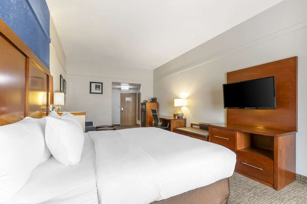 Comfort Suites Longmont - photo 13