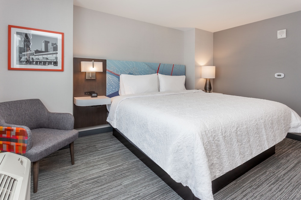 Hampton Inn Oakland Downtown City Center - photo 8