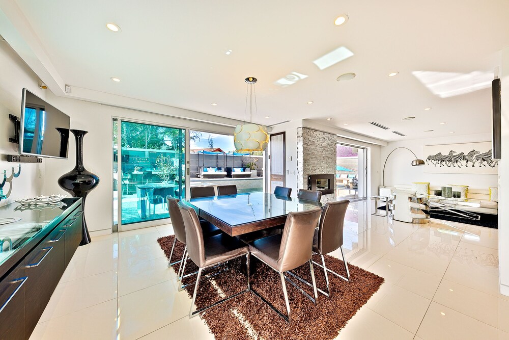 Hollywood Estate With Stunning Views - photo 24
