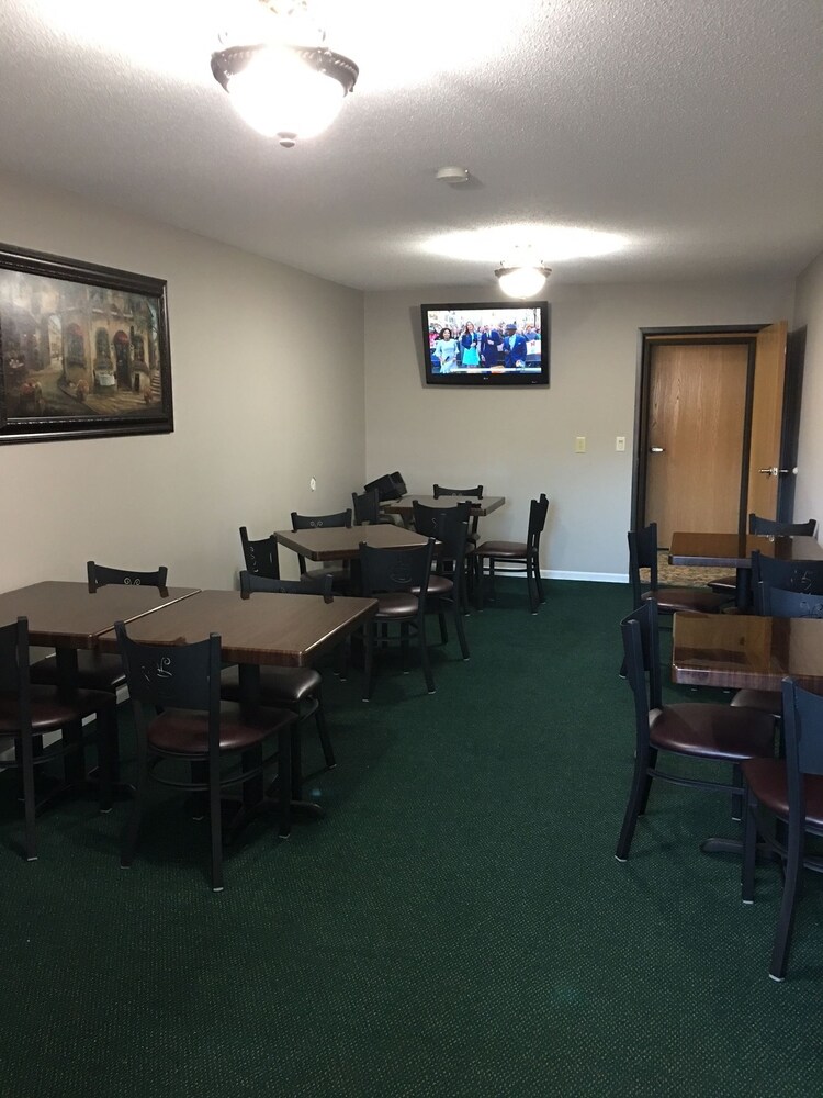 Amerivu Inn And Suites New Richmond - photo 44
