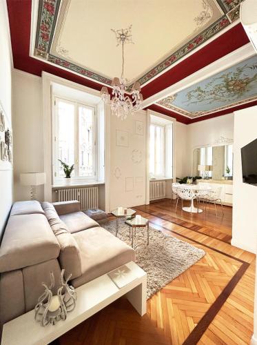 Lis Apartment — 4-Star Luxury Hotel in Milan, Italy