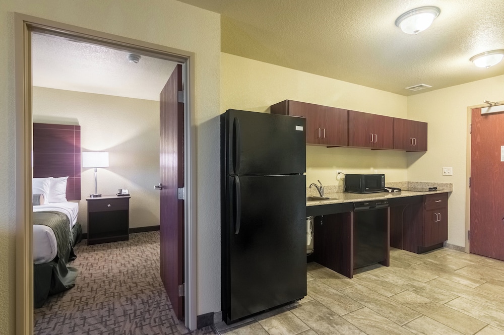 Cobblestone Inn & Suites Lakin - photo 18