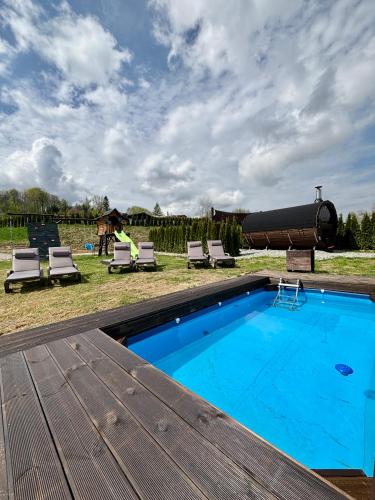 Bieszczadzka Osada Saunowisko w cenie jacuzzi na wyłączność sauna basen in Ustrzyki Dolne, Poland