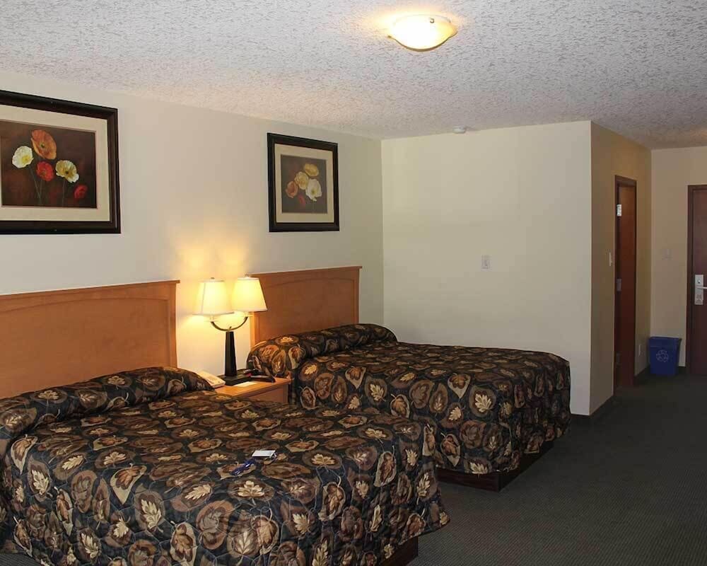 Circle 6 Motel — Weyburn — photo 3