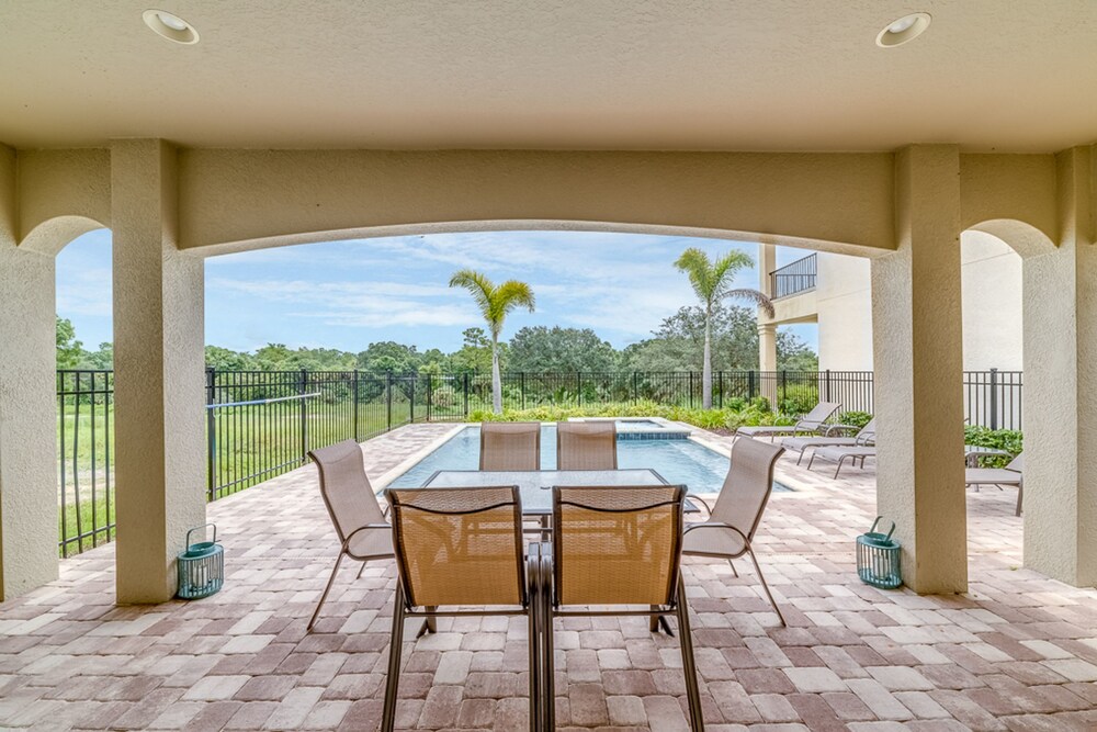 Reunion 7606 Excitement Drive — 4-Star Luxury Hotel in Kissimmee, United States