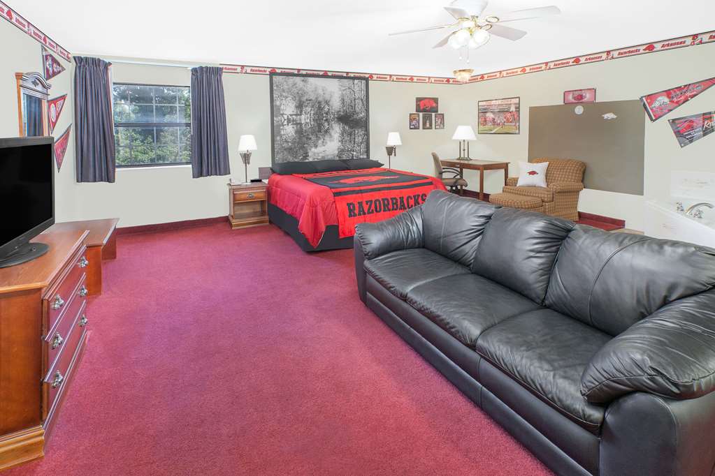 Super 8 by Wyndham Lowell Bentonville Rogers Area - photo 12