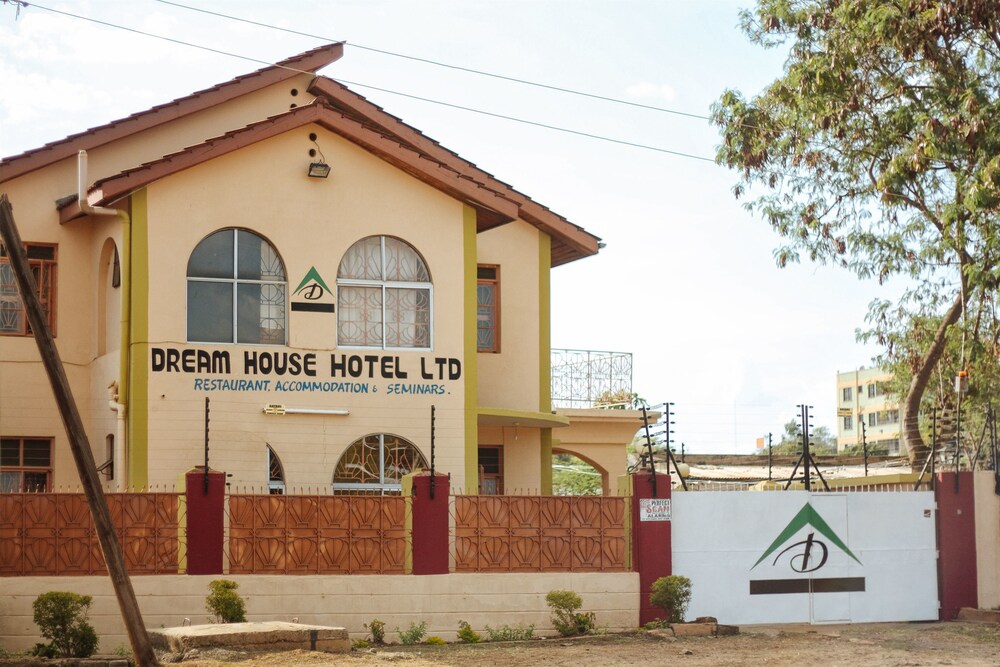 Dream House Hotel