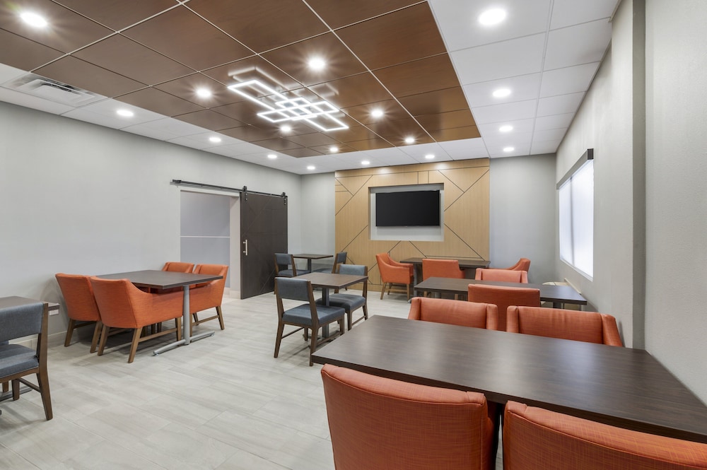 Holiday Inn Express Greencastle by IHG - photo 29