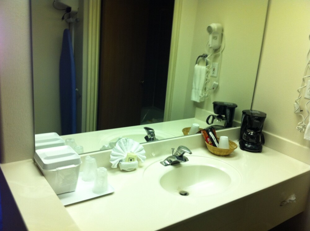 Airport Inn Hotel - photo 23