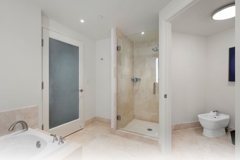 Fontainebleau Miami Beach Private Luxury Suites - photo 334