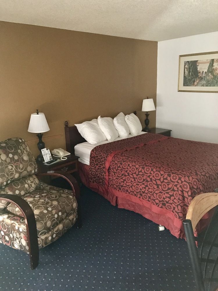 Days Inn Everett - photo 16