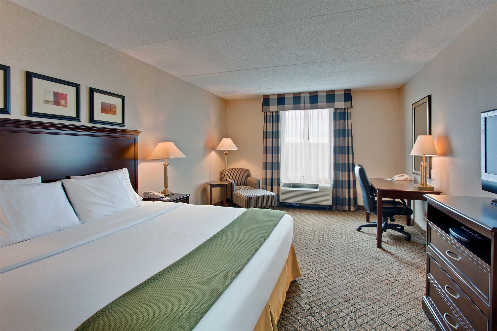 Holiday Inn Express & Suites North Bay by IHG in North Bay, Canada