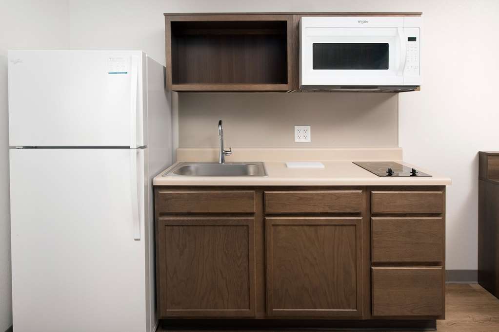 WoodSpring Suites Chicago Tinley Park - photo 9