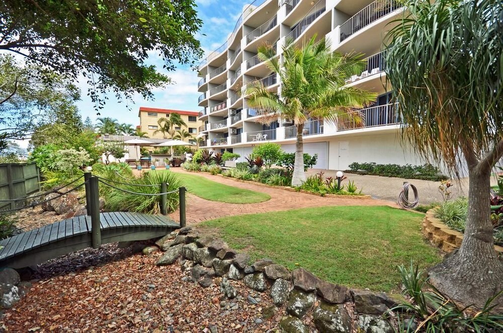 Sails Resort on Golden Beach — hotel in Golden Beach