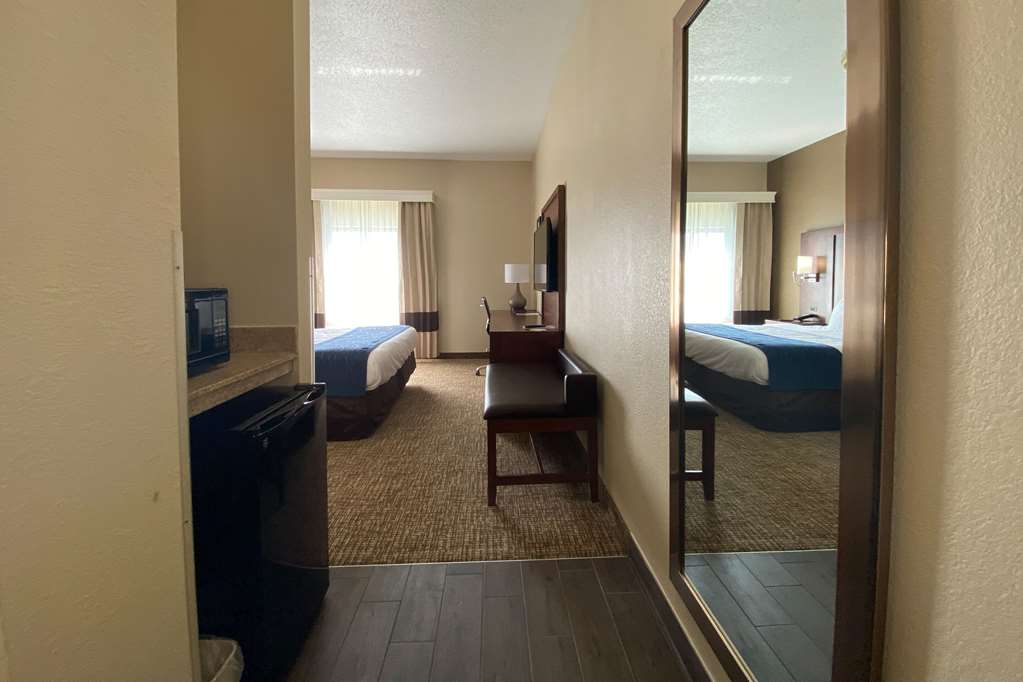 Comfort Inn East Windsor Springfield - photo 12