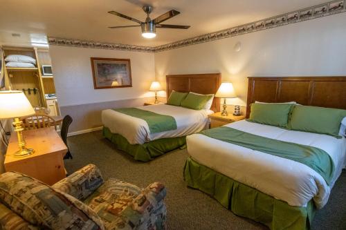 June Lake Motel - photo 11