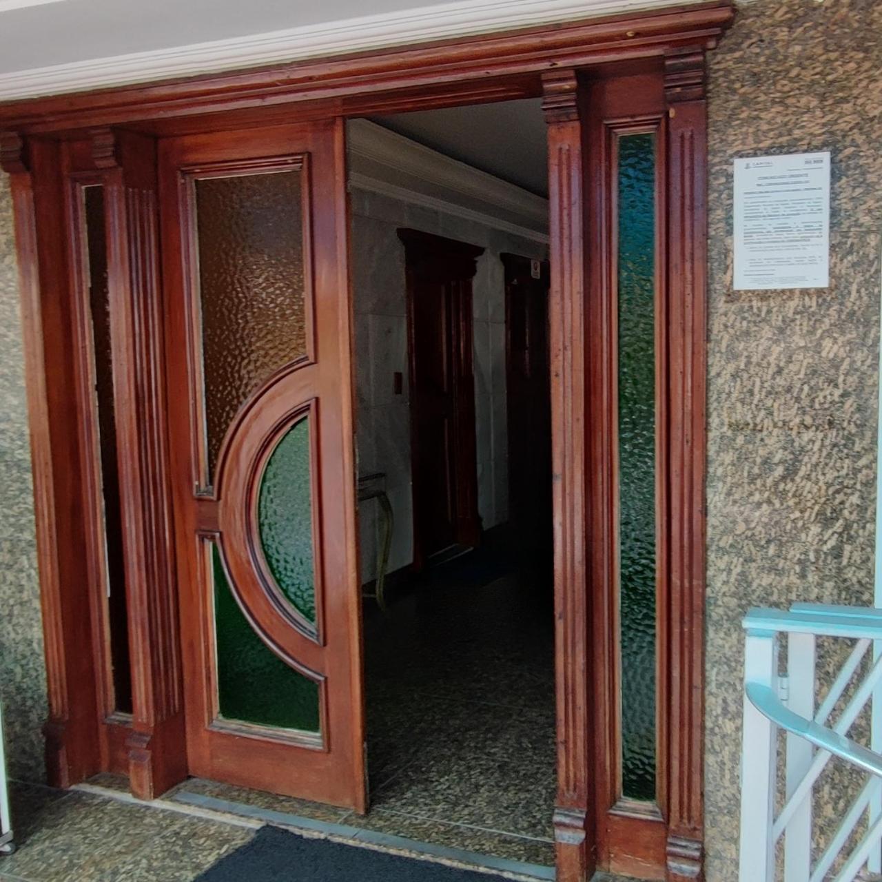 Cond Renata IV Apto 02 dorm 150mts Praia com Wi fi 500Gb gratuito in Praia Grande, Brasil