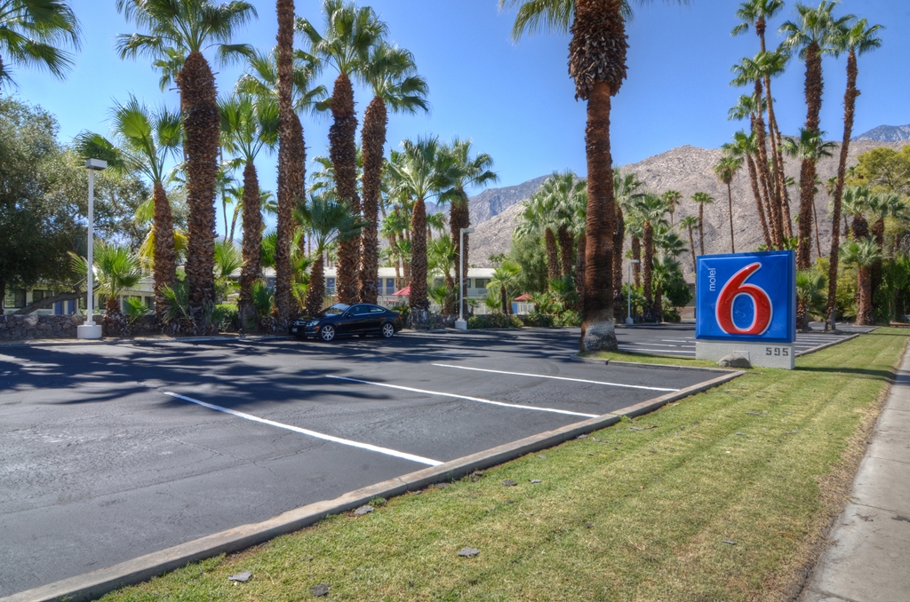 Motel 6 Palm Springs CA East Palm Canyon - photo 5