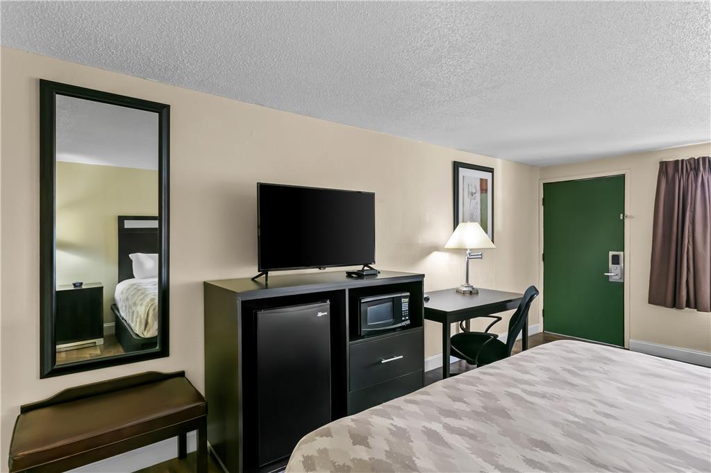 Americas Best Value Inn Martinsburg - photo 12