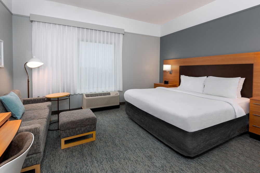 TownePlace Suites Buffalo Airport - photo 13
