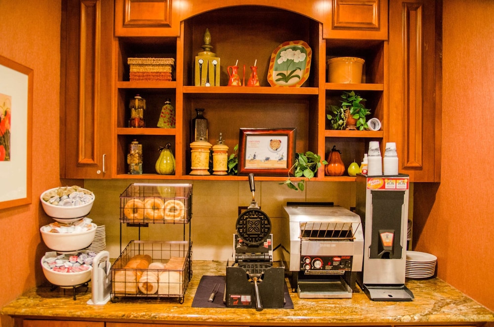 Hilton Garden Inn Bowling Green - photo 60