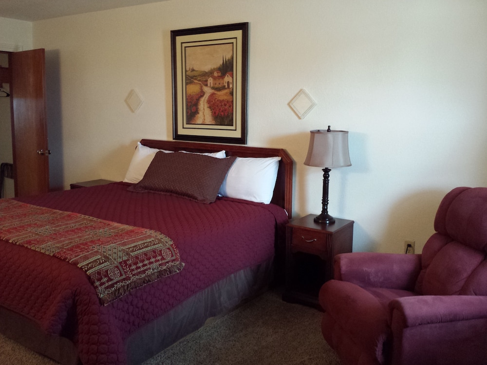 West Plains Motel - photo 29