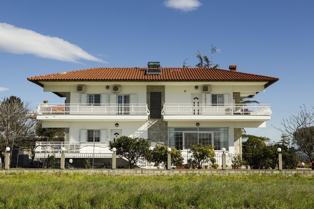 Villa Blue — 4-Star Luxury Hotel in Agia Triada, Greece