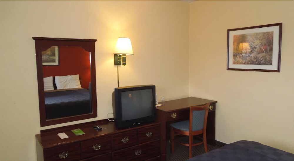 Red Carpet Inn Allentown Hausman Road - photo 11