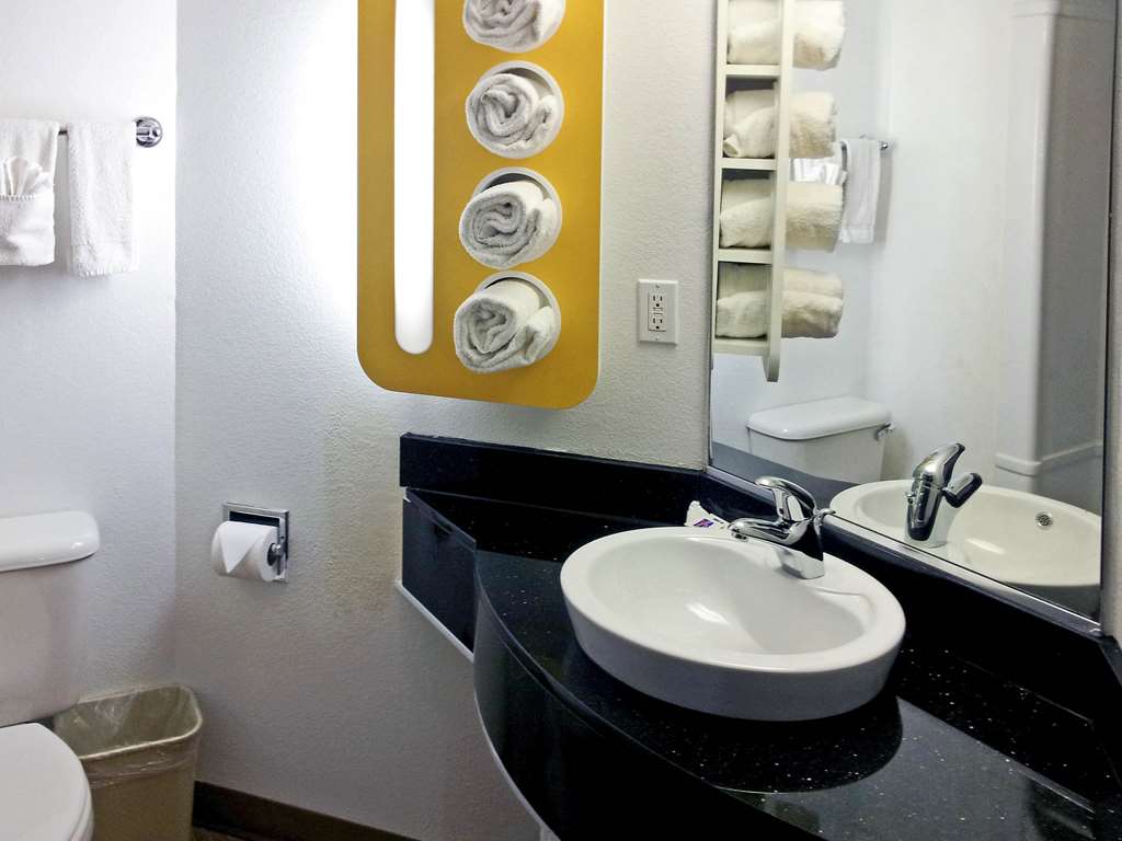 Motel 6 Sinton TX - photo 18