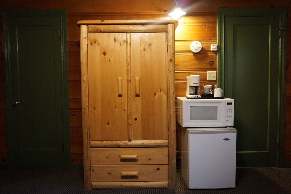 Shaver Lake Village Hotel - photo 71