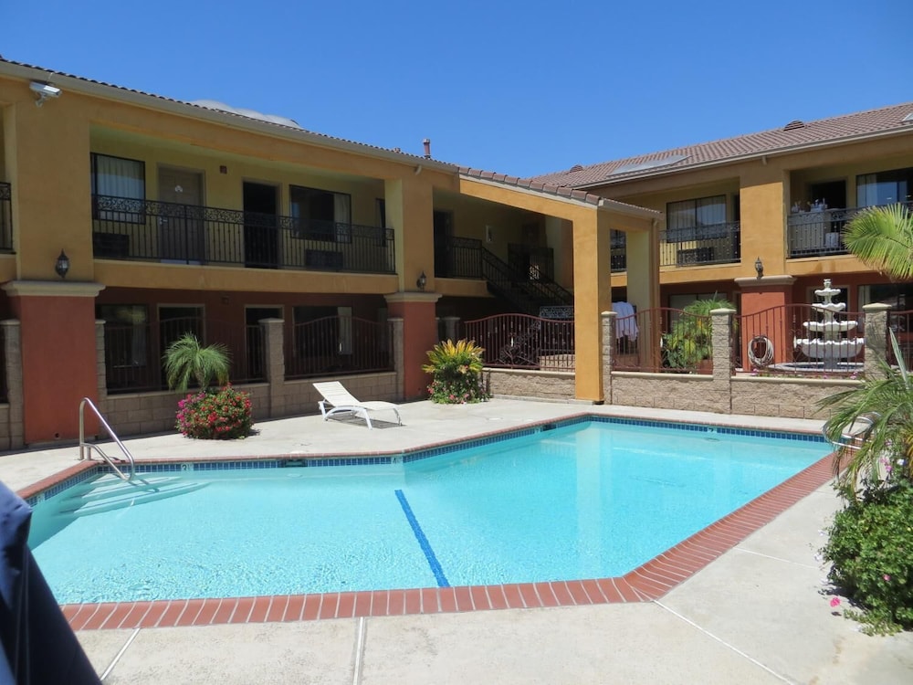 Azusa Inn Motel - photo 32
