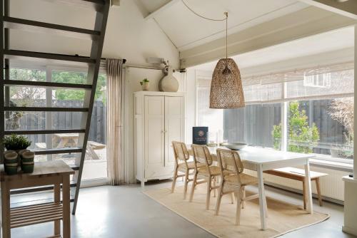 Casa Como nabij het meer restaurants & keukenhof — 4-Star Luxury Hotel in Noordwijkerhout, Netherlands