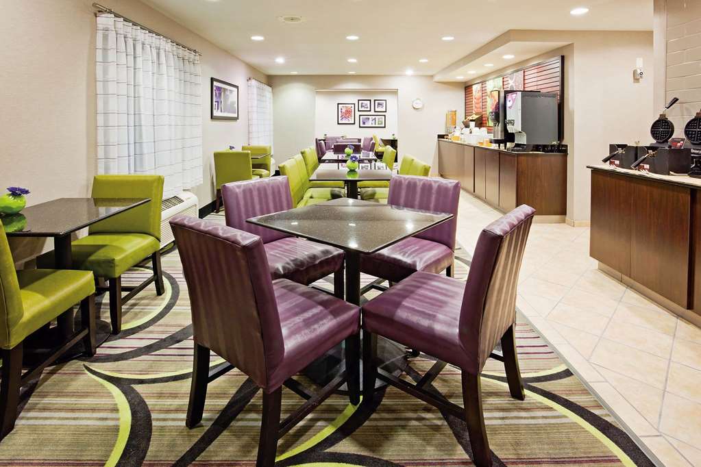 La Quinta Inn by Wyndham Oshkosh - photo 54