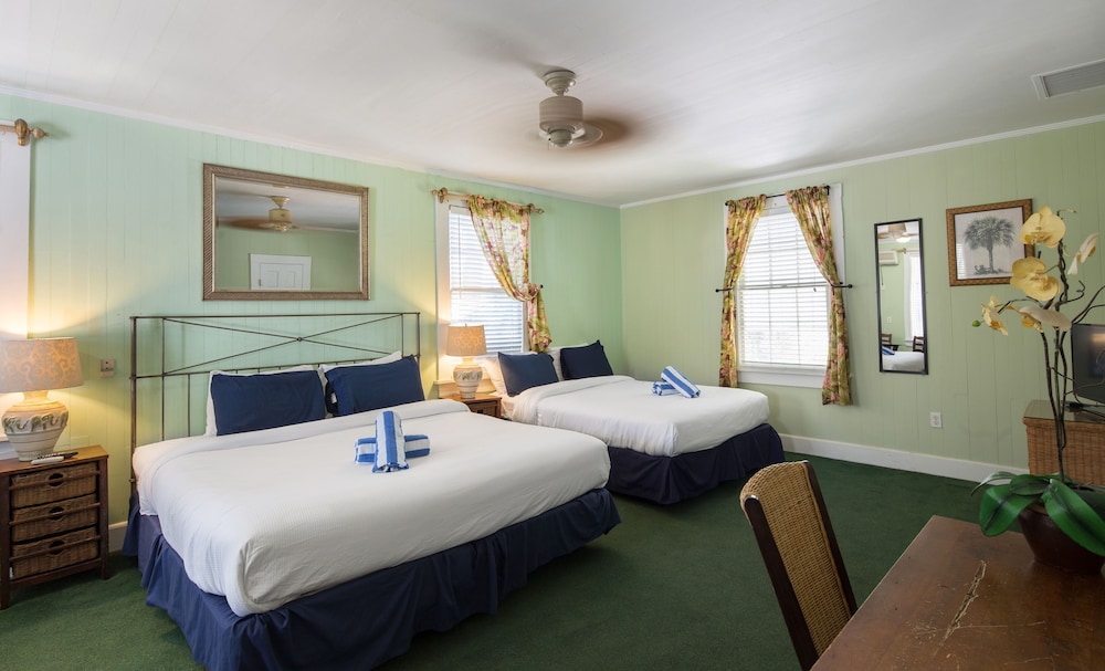 Wicker Guesthouse - photo 8