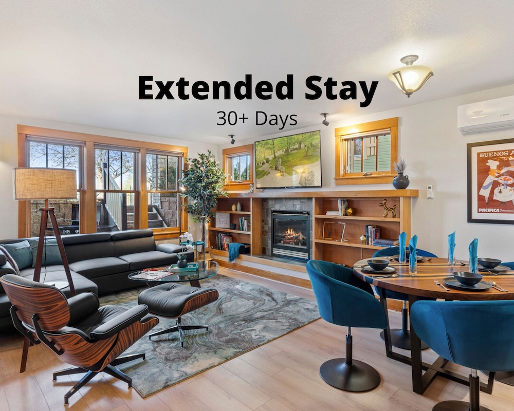 Sleek Condo Near Park Poudre River and Old Town — 4-Star Luxury Hotel in Fort Collins, United States