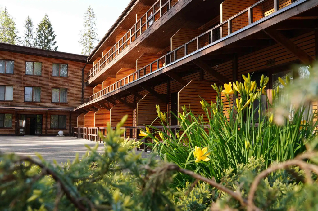 Russian Seasons Eco Hotel Peresvet — 4-Star Luxury Hotel in Peresvet, Russia