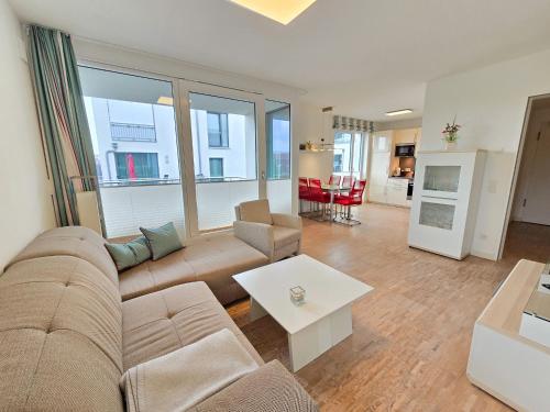 Strandvillen Binz Ferienwohnung mit 1 Schlafzimmer und Balkon DR 421 — 4-Star Luxury Hotel in Ostseebad Binz, Germany