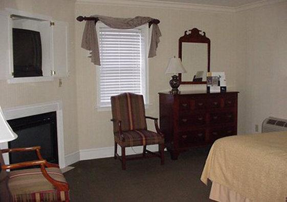 Quality Inn At General Lee's Headquarters - photo 12