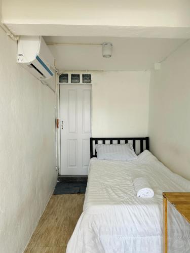 Chubby 9 single room