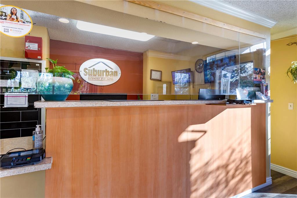 Suburban Studios Albuquerque Uptown - photo 13