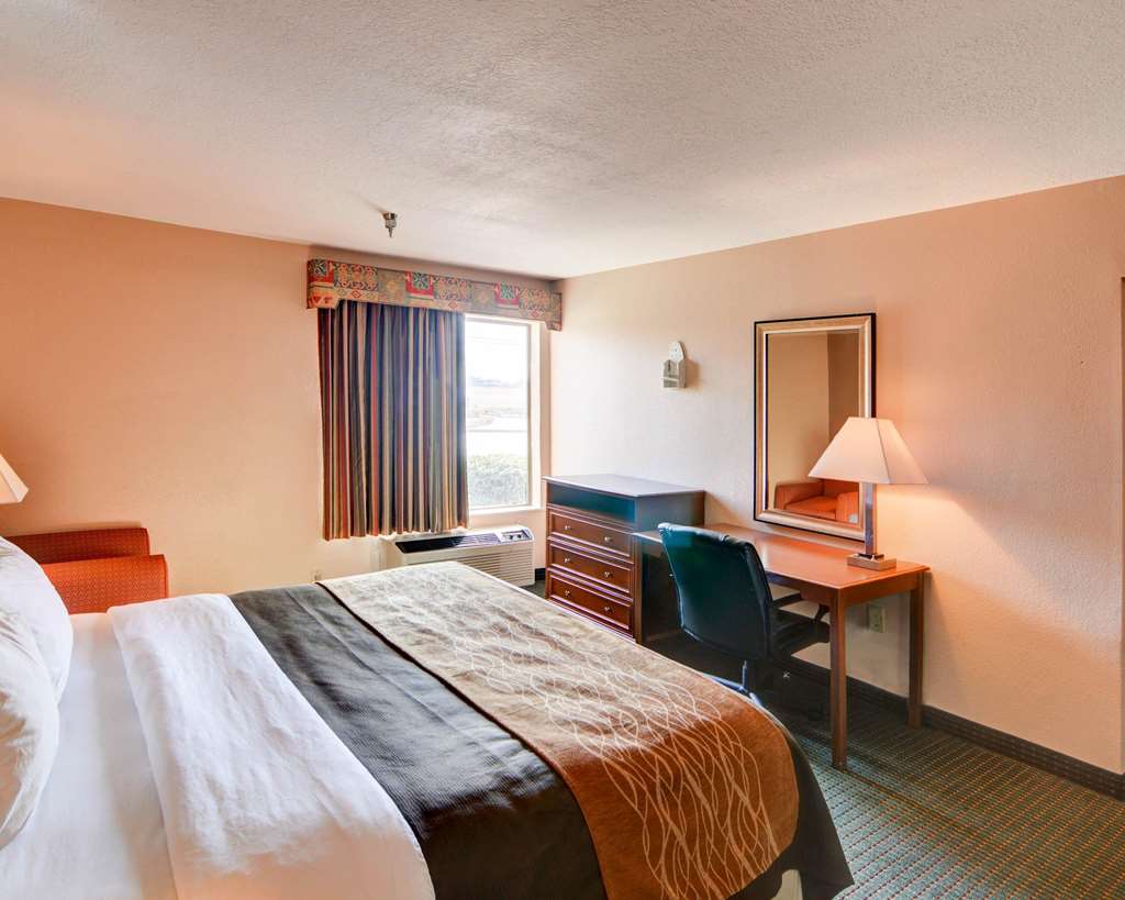 Quality Inn Forest Hill Fort Worth South - photo 21