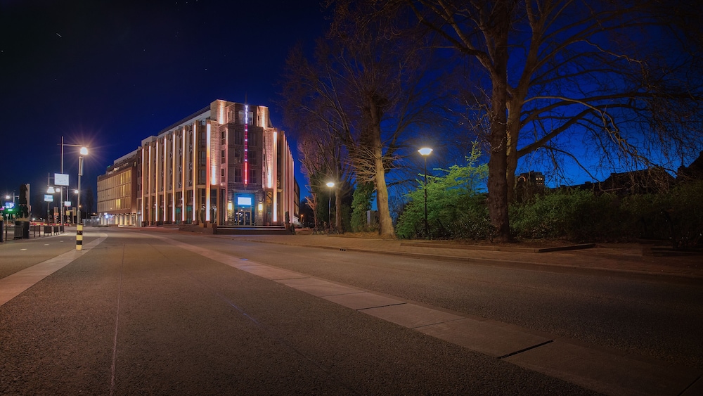 Grand Hotel Valies — 4-Star Luxury Hotel in Roermond, Netherlands