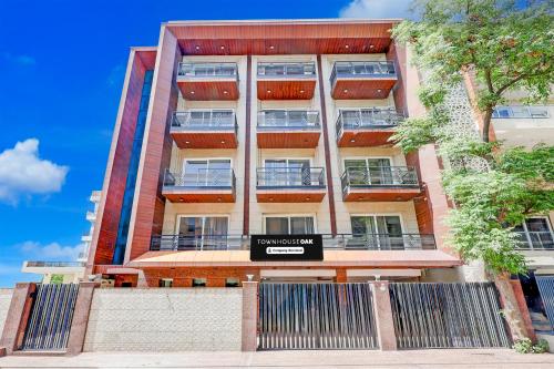 Super Townhouse Oak Sector 39 Medanta — 4-Star Luxury Hotel in Gurgaon, India