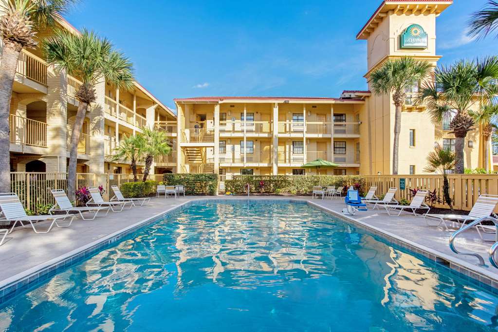 La Quinta Inn by Wyndham Orlando Airport West - featured photo